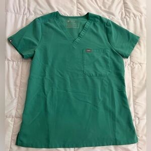 Figs Women's Surgical Green Catarina™ One-Pocket Scrub Top - S / Surgical Green